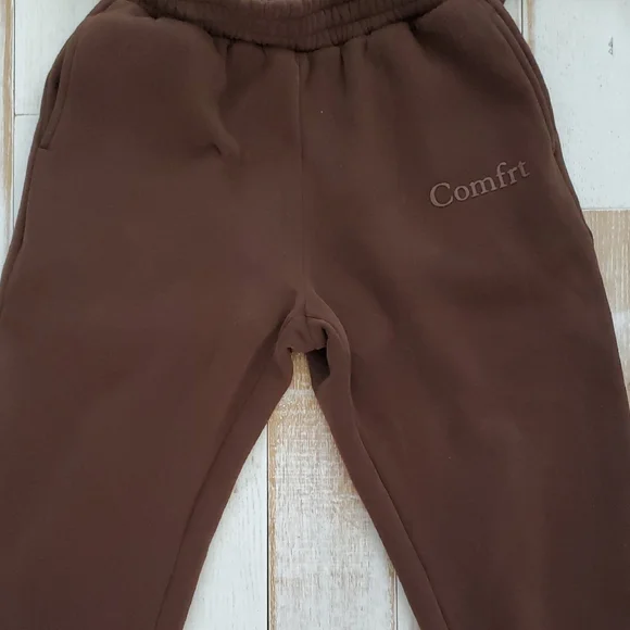 Comfy Women's Brown Jogger Set - Picture 2 of 5